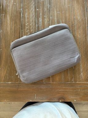 Neutral Gray Padded Laptop case with Front Pocket